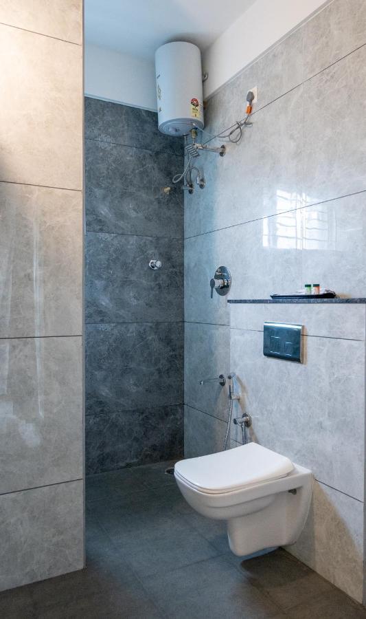 The Silver Chimes Suites บังกาลอร์ ภายนอก รูปภาพ