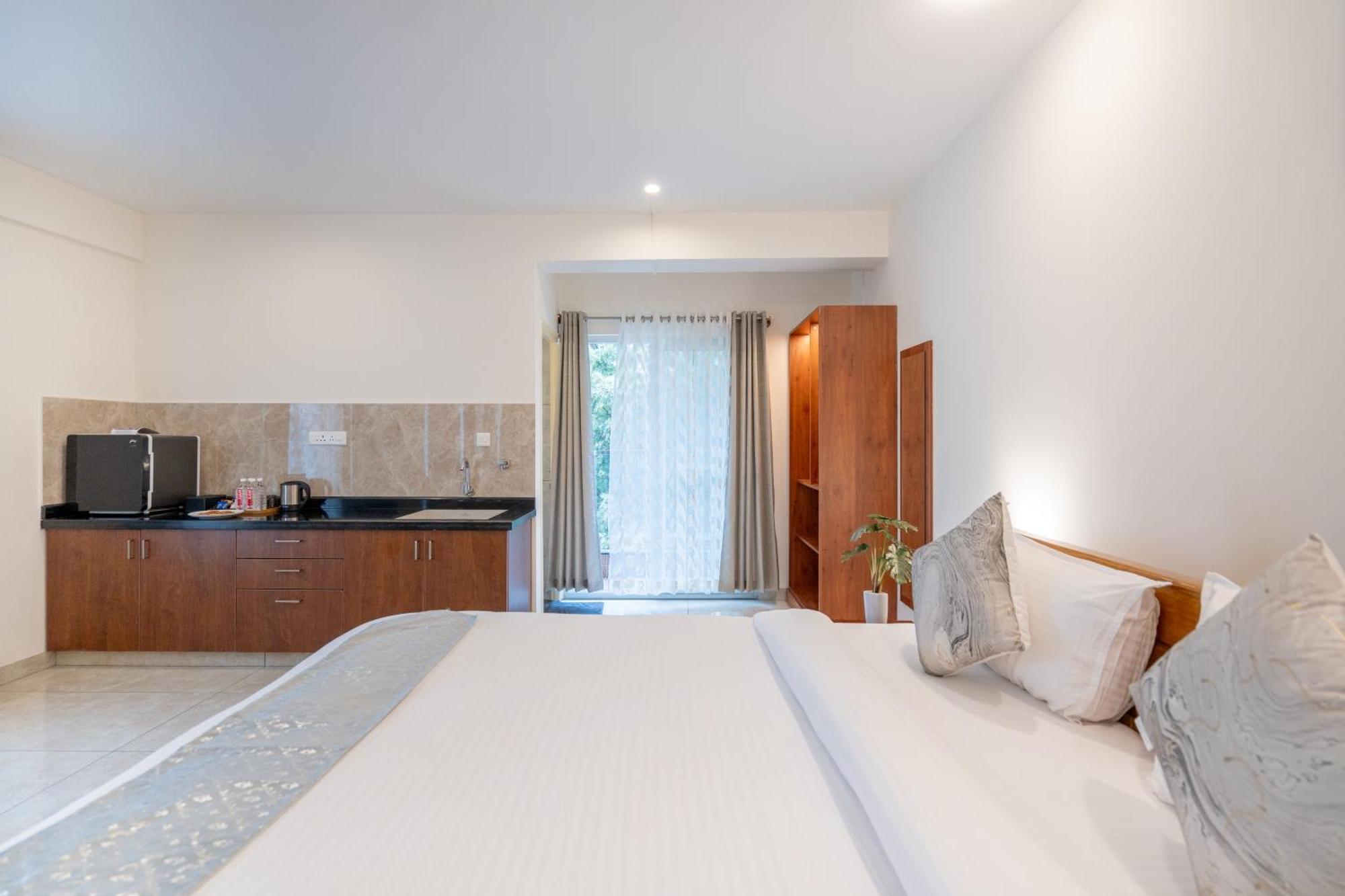 The Silver Chimes Suites บังกาลอร์ ภายนอก รูปภาพ